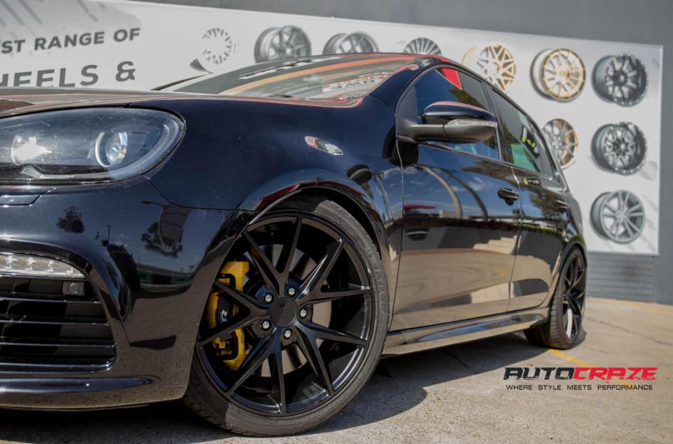 VOLKSWAGEN GOLF MISANO MATTE BLACK